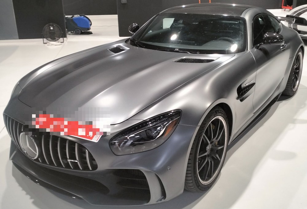 Mercedes-AMG GT R